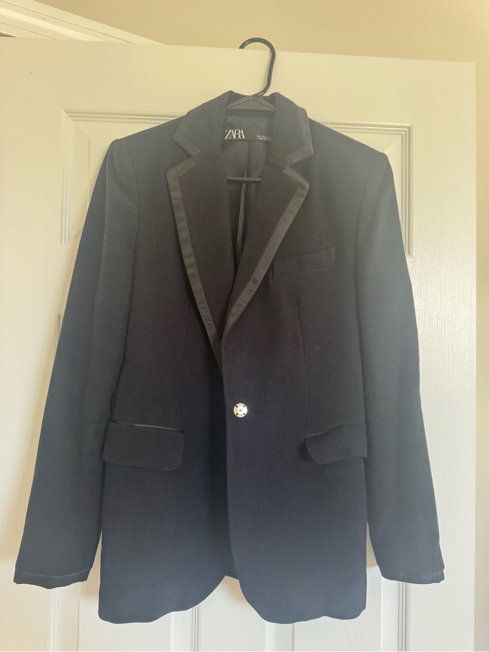 Zara Black Single-Button Satin-Trim Blazer